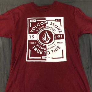 maroon volcom shirt